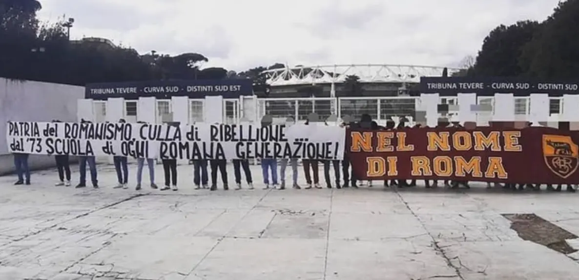 striscione olimpico curva sud