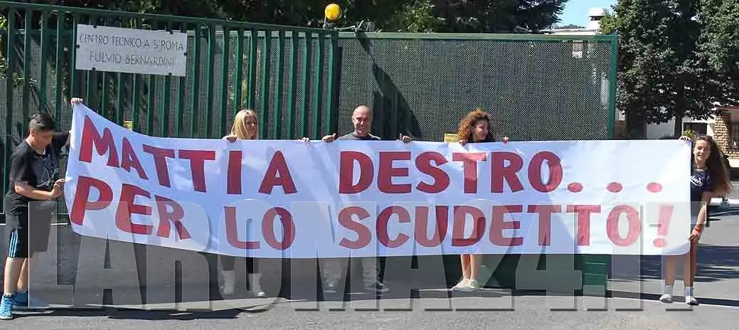 striscione pro destro trigoria