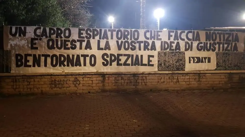 striscione speziale fedayn