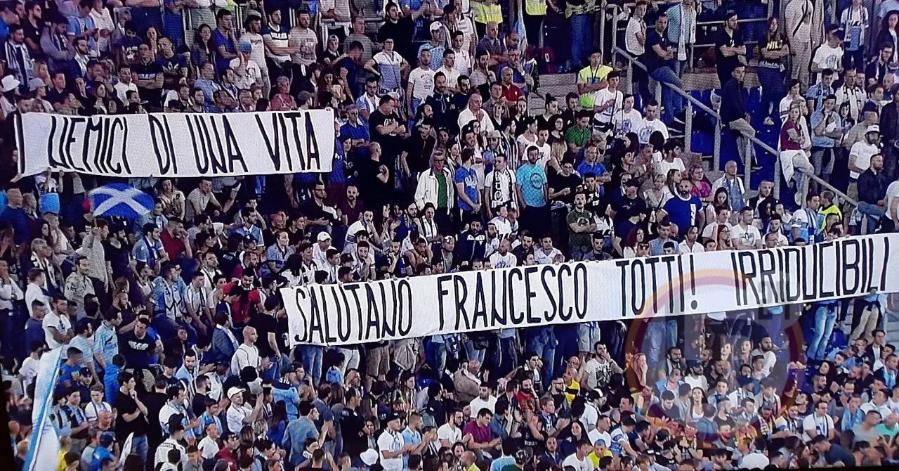 striscione totti irriducibili