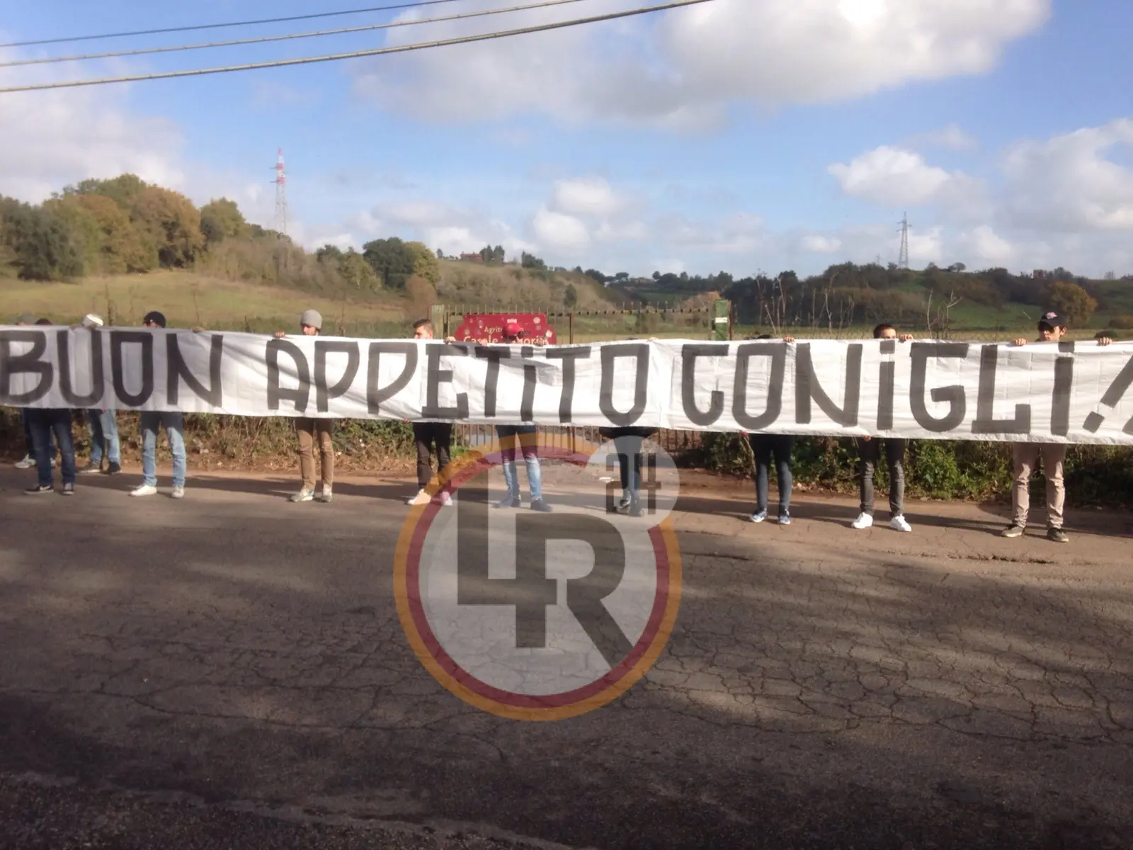 striscione trigoria conigli 1122016