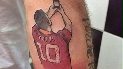 tatuaggio selfie totti