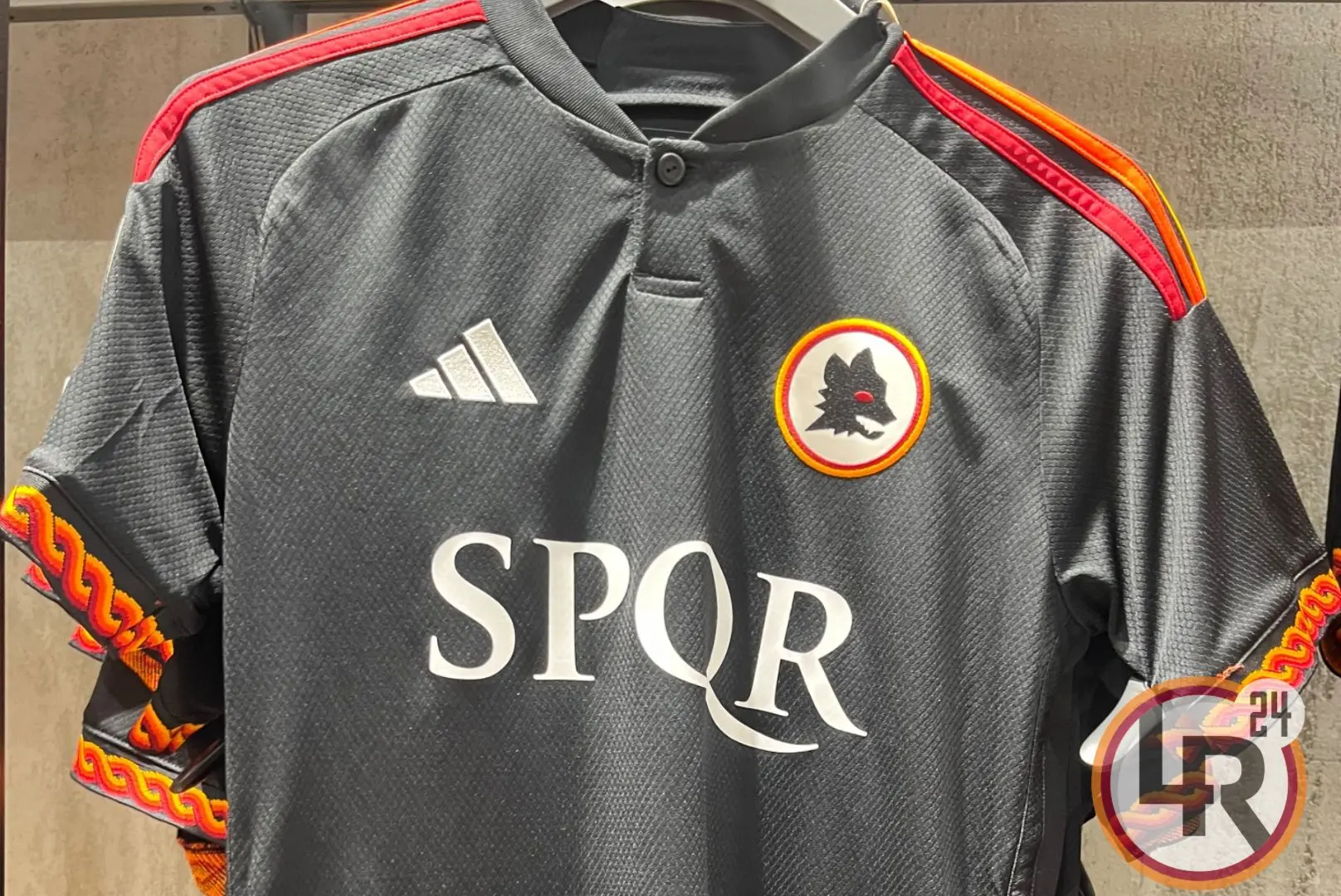 terza maglia spqr