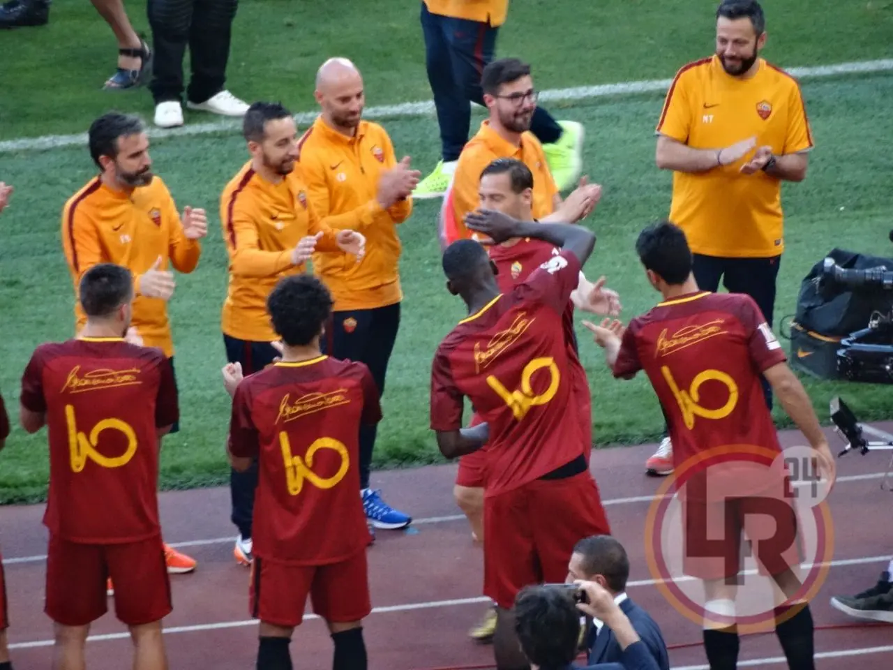 totti 5 dai compagni lr24