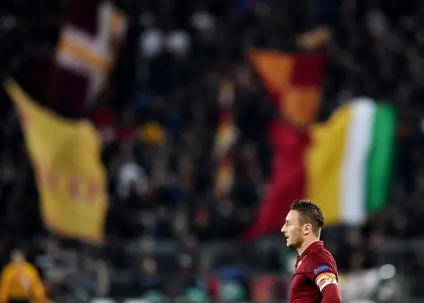 totti curva sfondo roma manchester city 101214