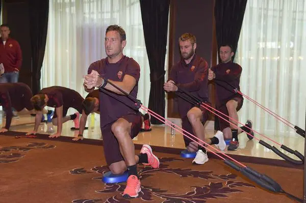 totti de rossi palestra australia