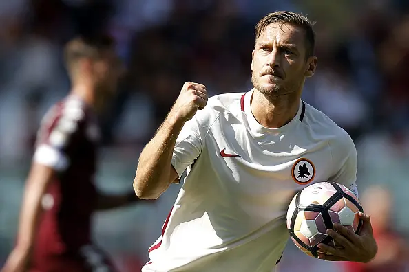 totti esulta 1