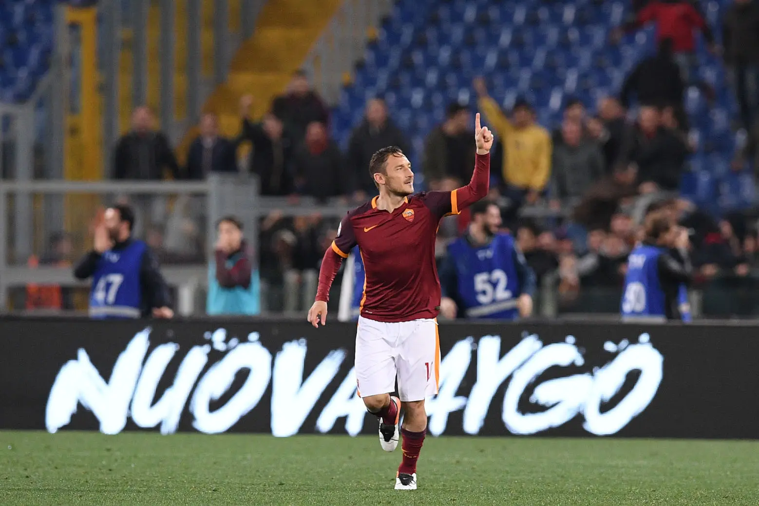 totti esulta roma toro