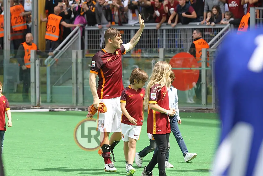 totti giro di campo finale roma chievo lr24