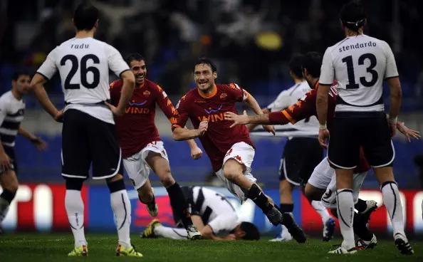 totti gol derby 2011