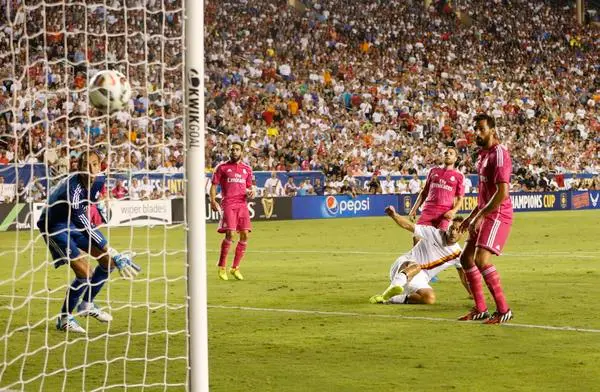 totti gol real madrid roa