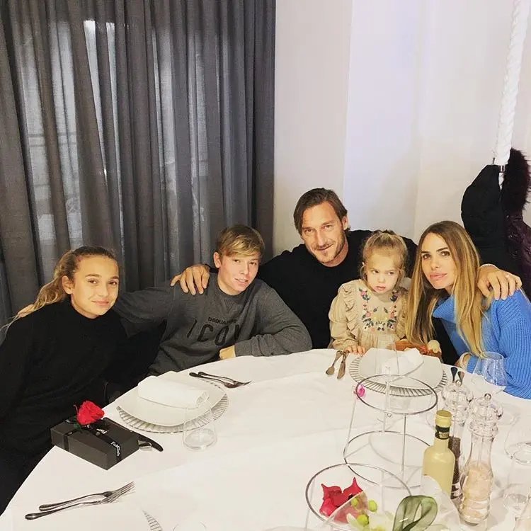 totti ilary insta