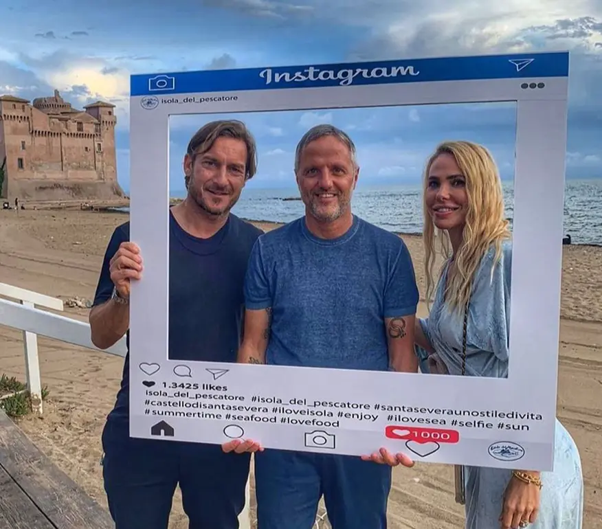totti ilary isola del pescatore