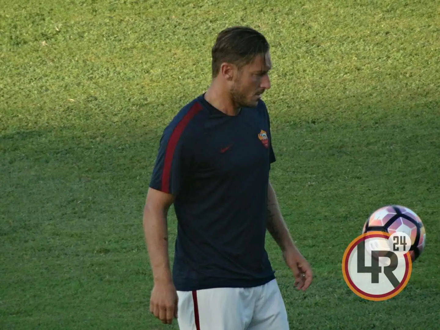 totti latina roma riscaldamento