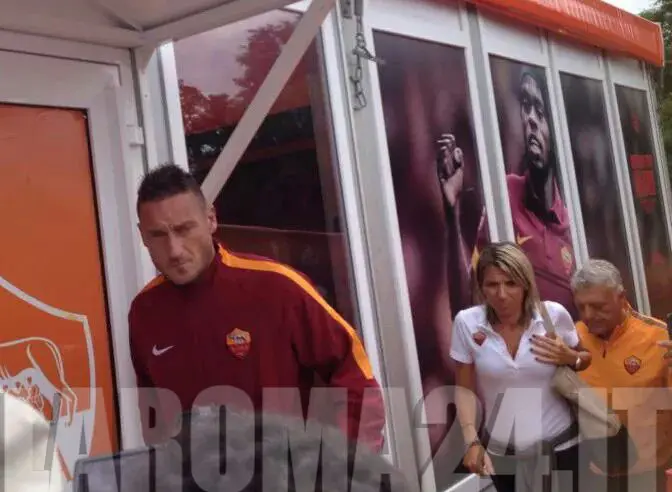 totti nike store bad waltersodrf