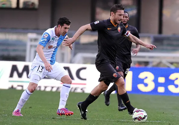 totti porta palla chievo roma 08032015