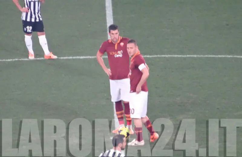 totti strootman calcio inizio roma juve ci 210114