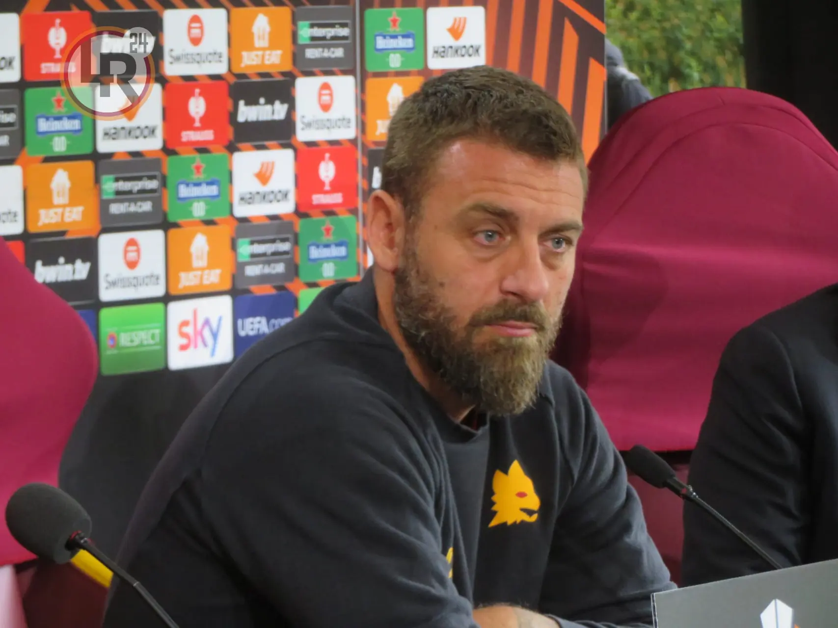 trigoria de rossi conferenza stampa pre bayer leverkusen 2