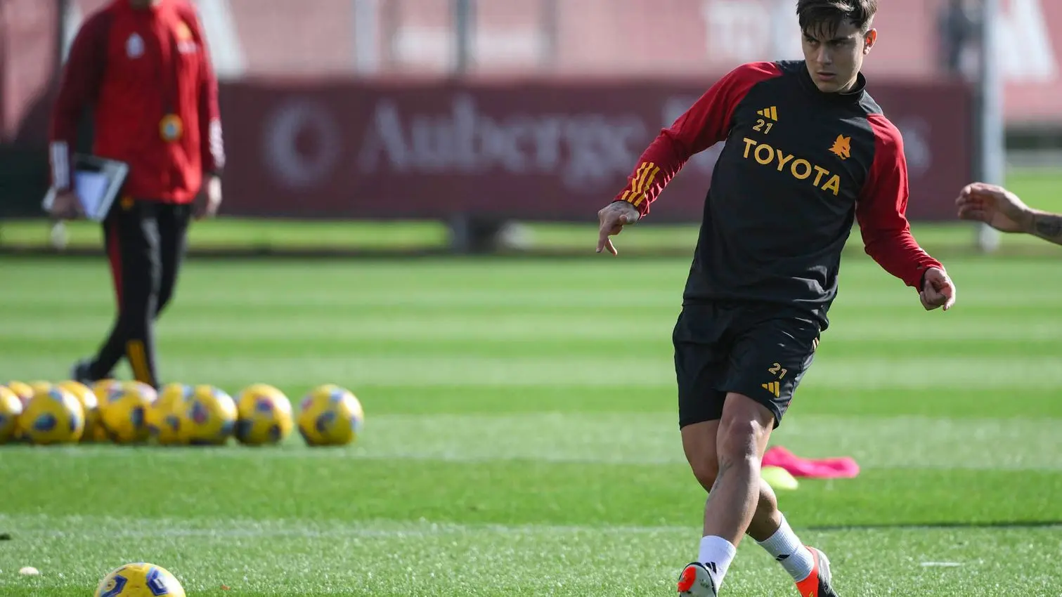 trigoria dybala 3