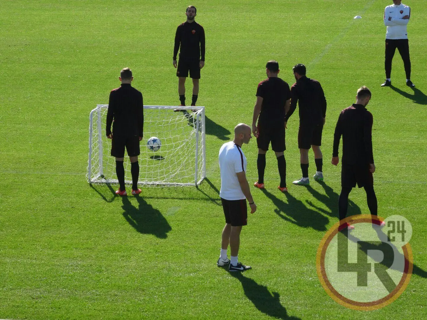 trigoria gruppo in campo lr24