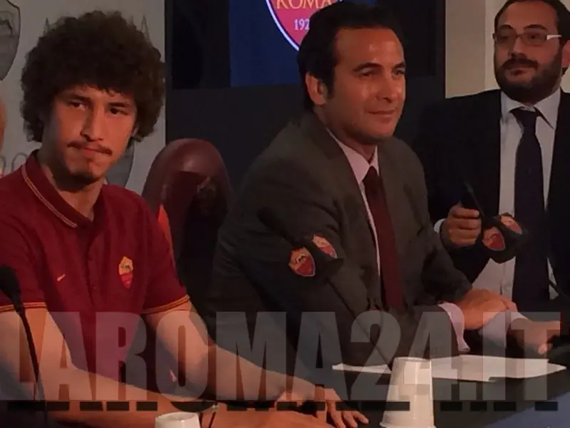ucan con zanzi che sorride in conf lr24