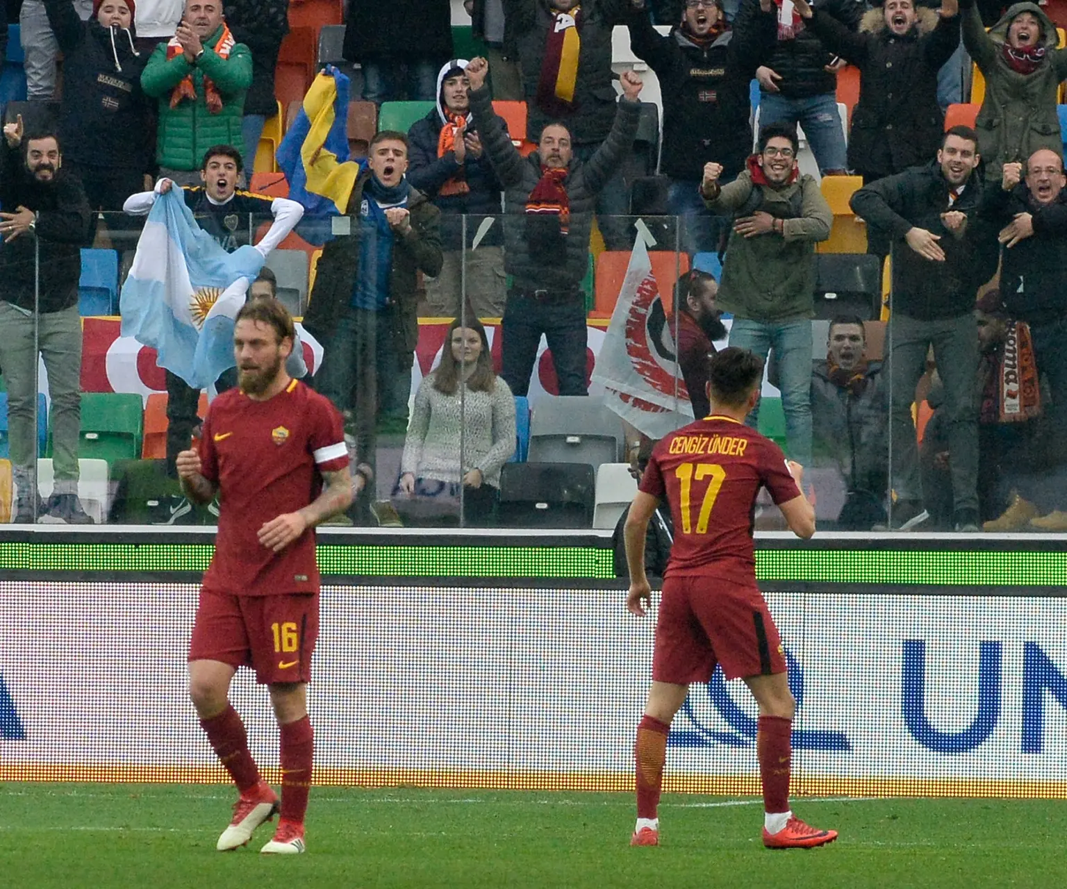 under esulta sfondo ddr udinese roma
