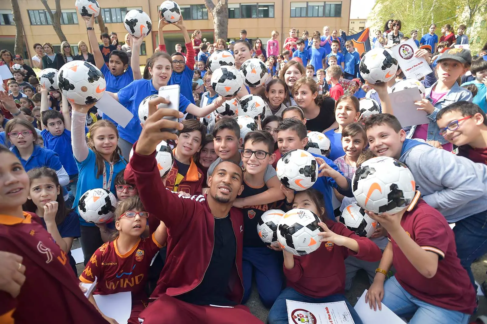 vainqueur a scuola di tifo