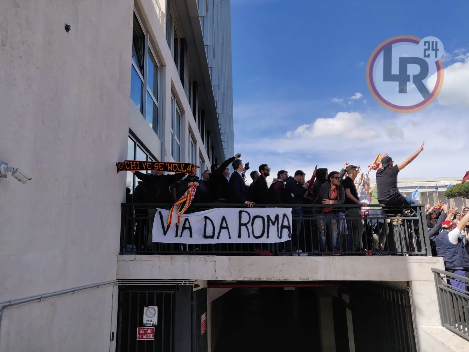 via da roma contestazione