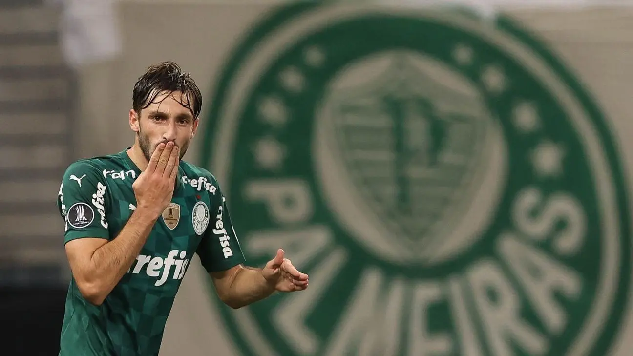 via palmeiras