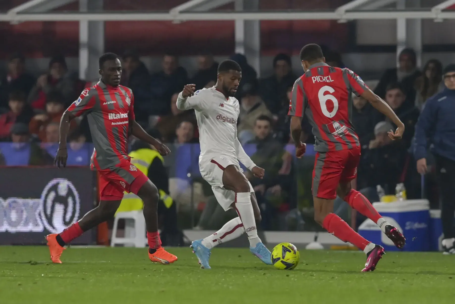 wijnaldum cremonese roma 2