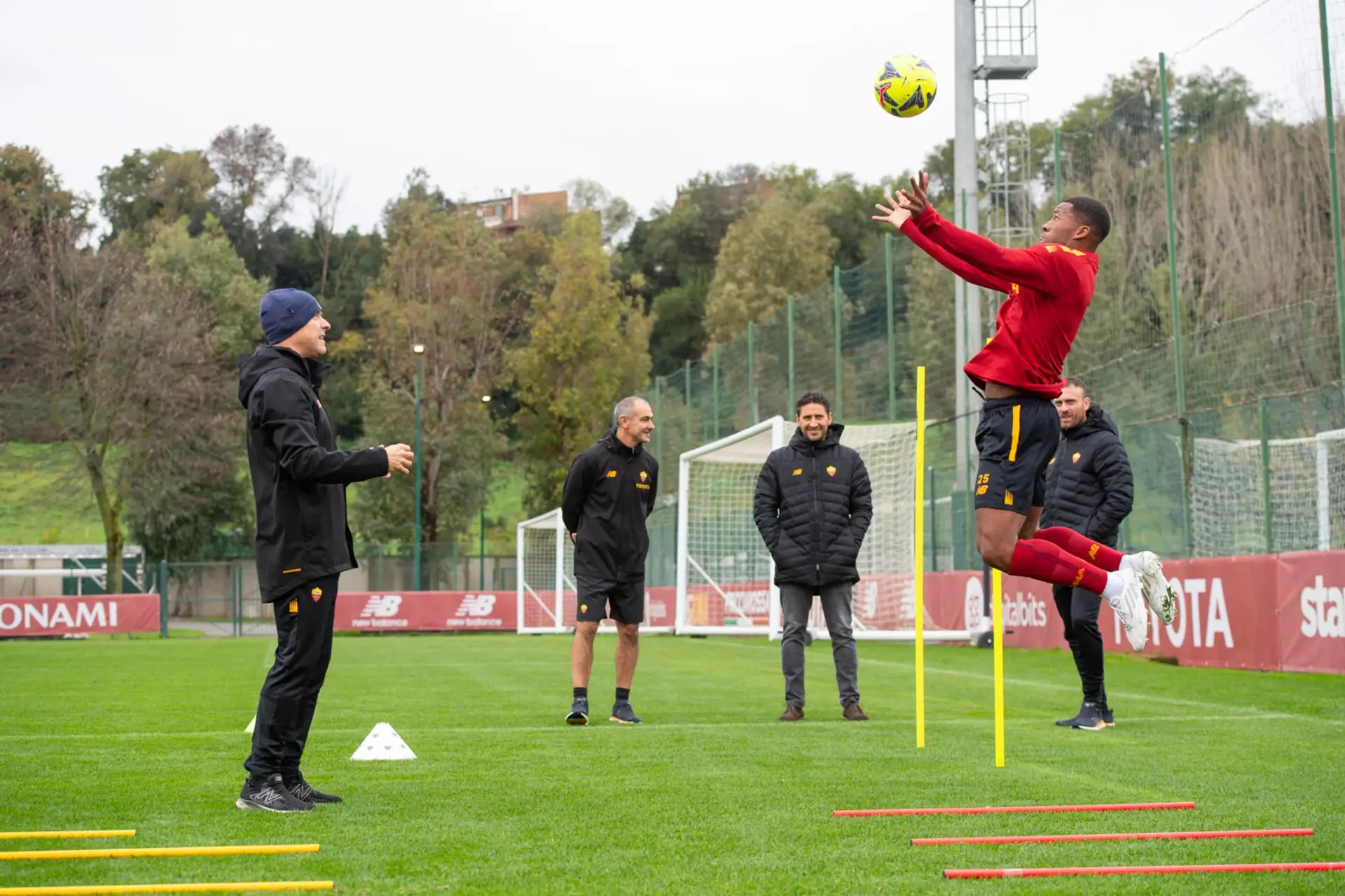 wijnaldum trigoria campo allenamento
