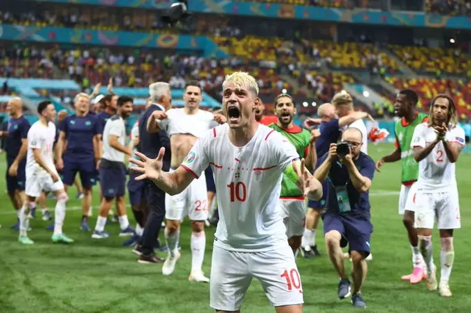 xhaka esulta