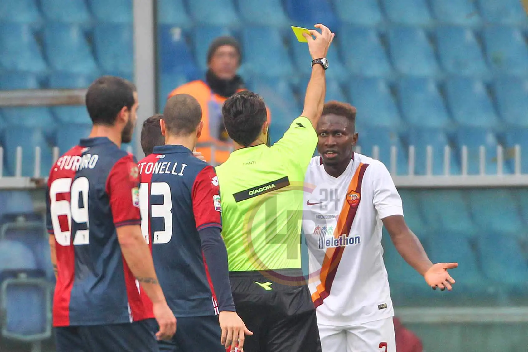 yanga ammonito banti genoa roma 141214 mancini