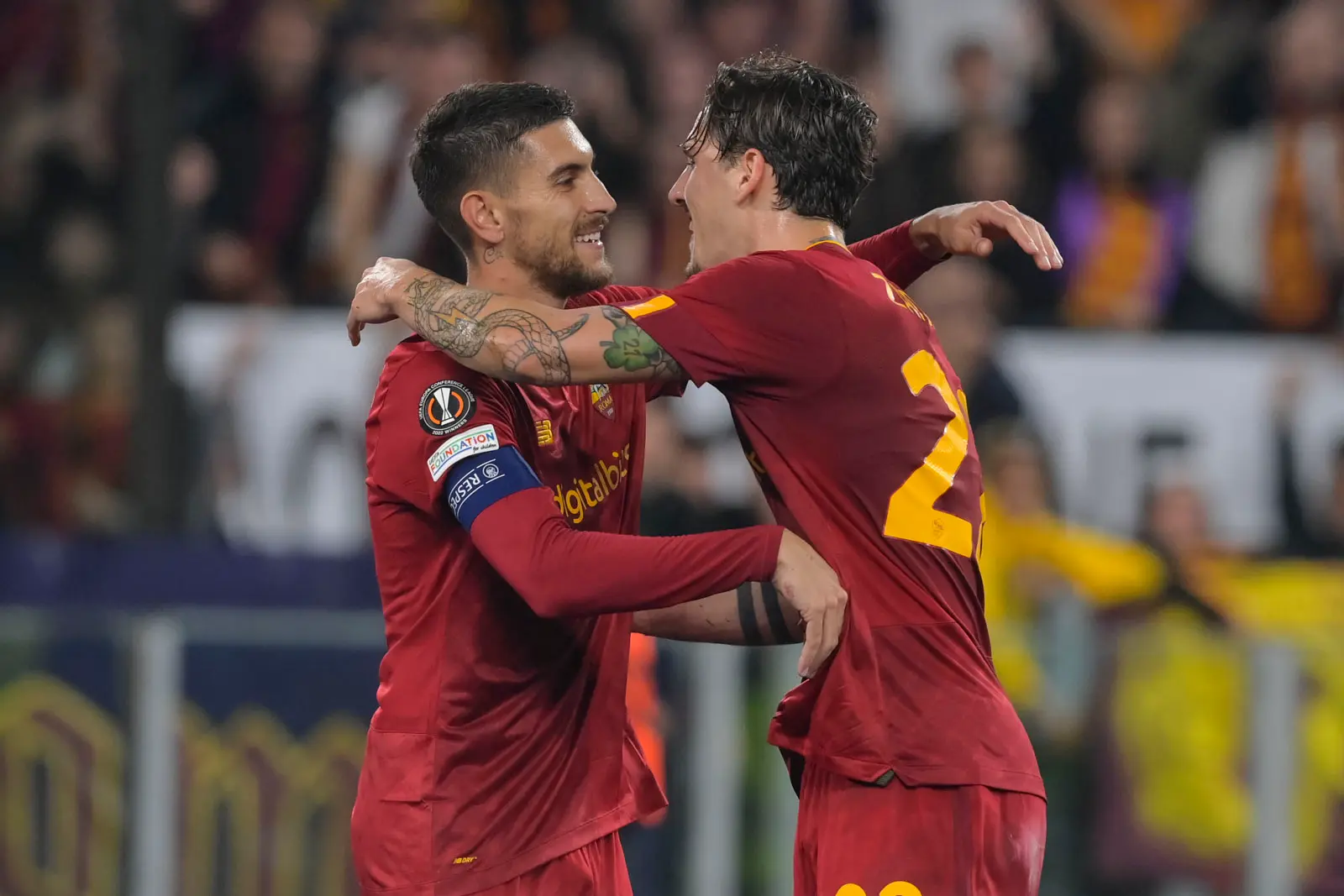 zaniolo pellegrini abbraccio