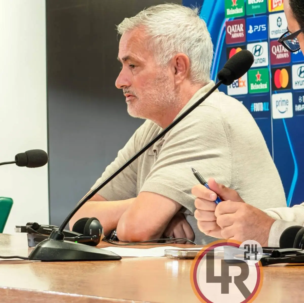 Mou