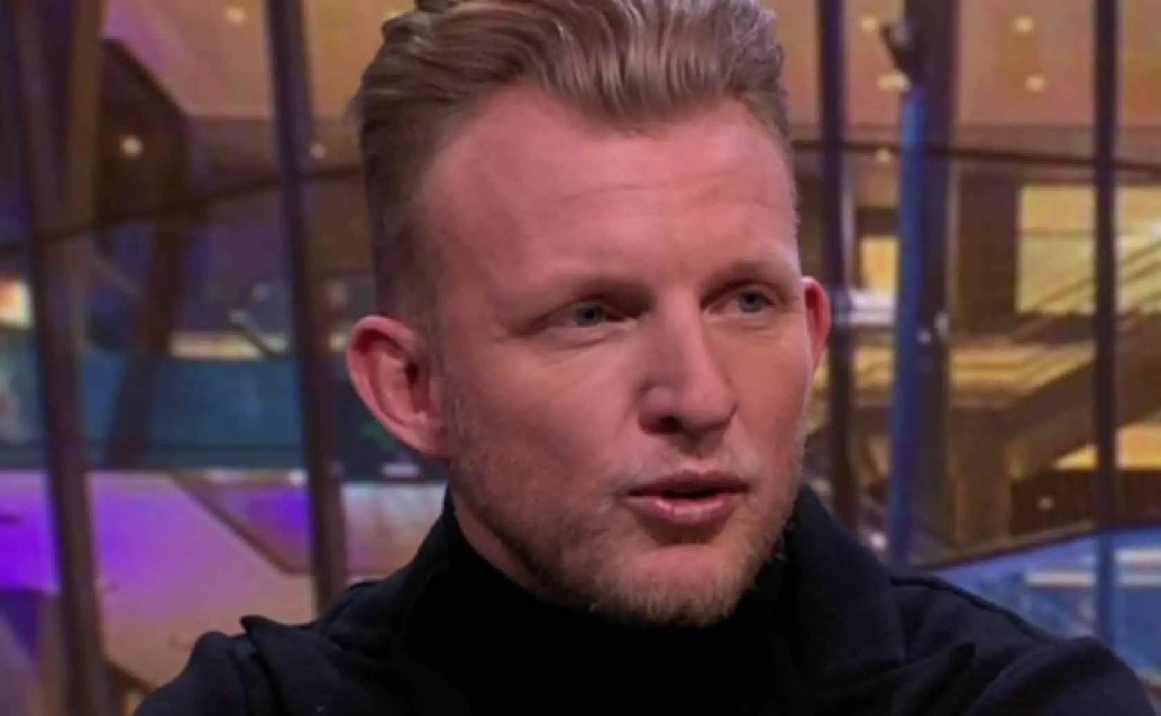 dirk kuyt ziggo haar baard metamorfose transformatie