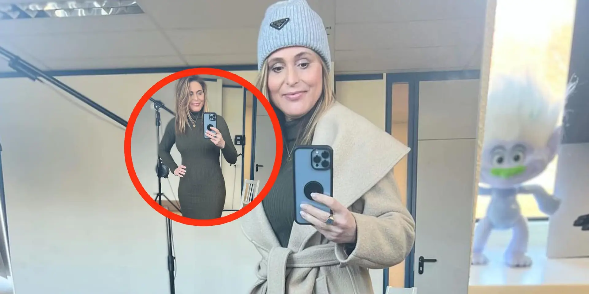 foto heleen van royen kleedt zich uit voor de spiegel