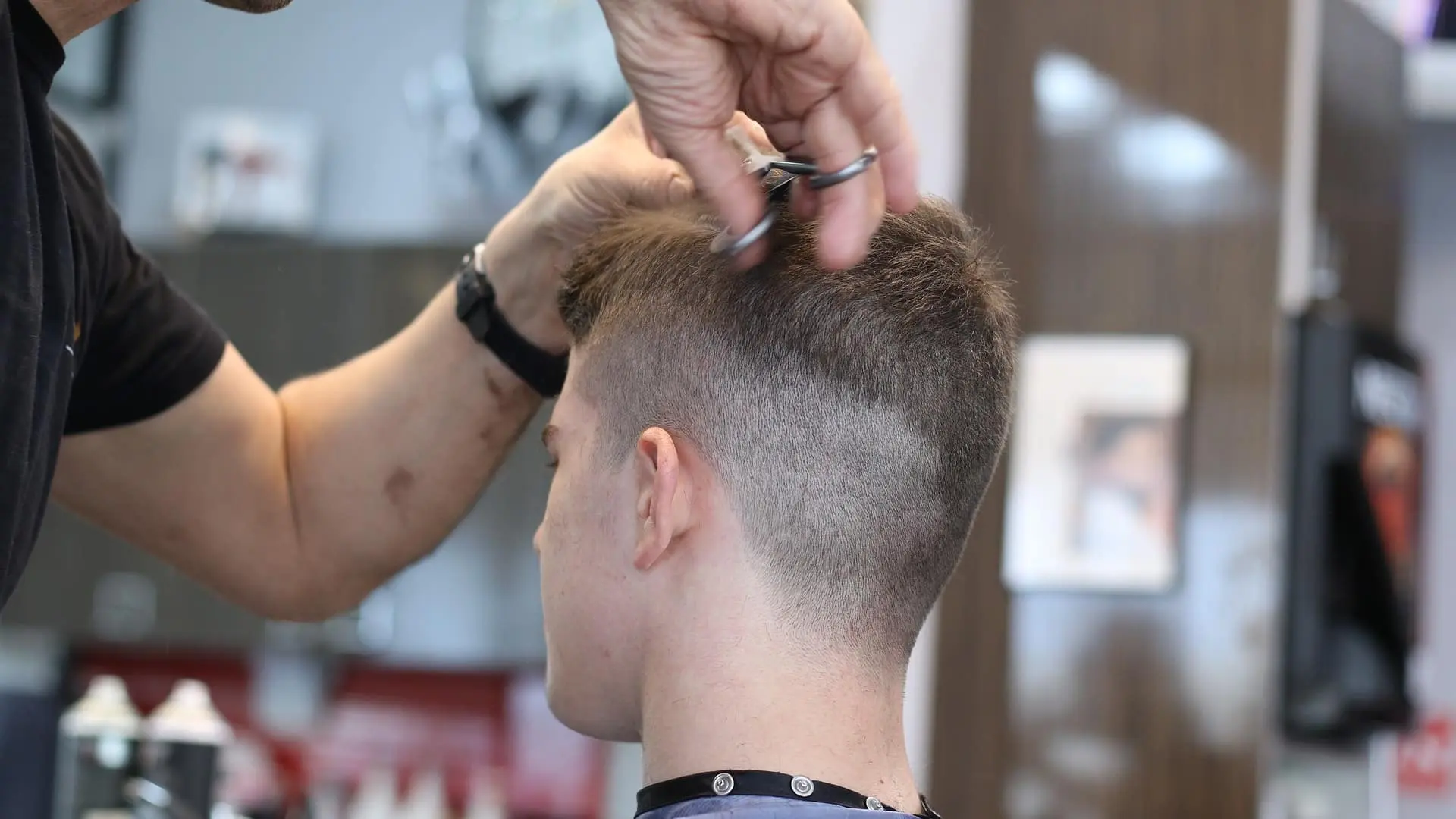 hoe eigen haar knippen man