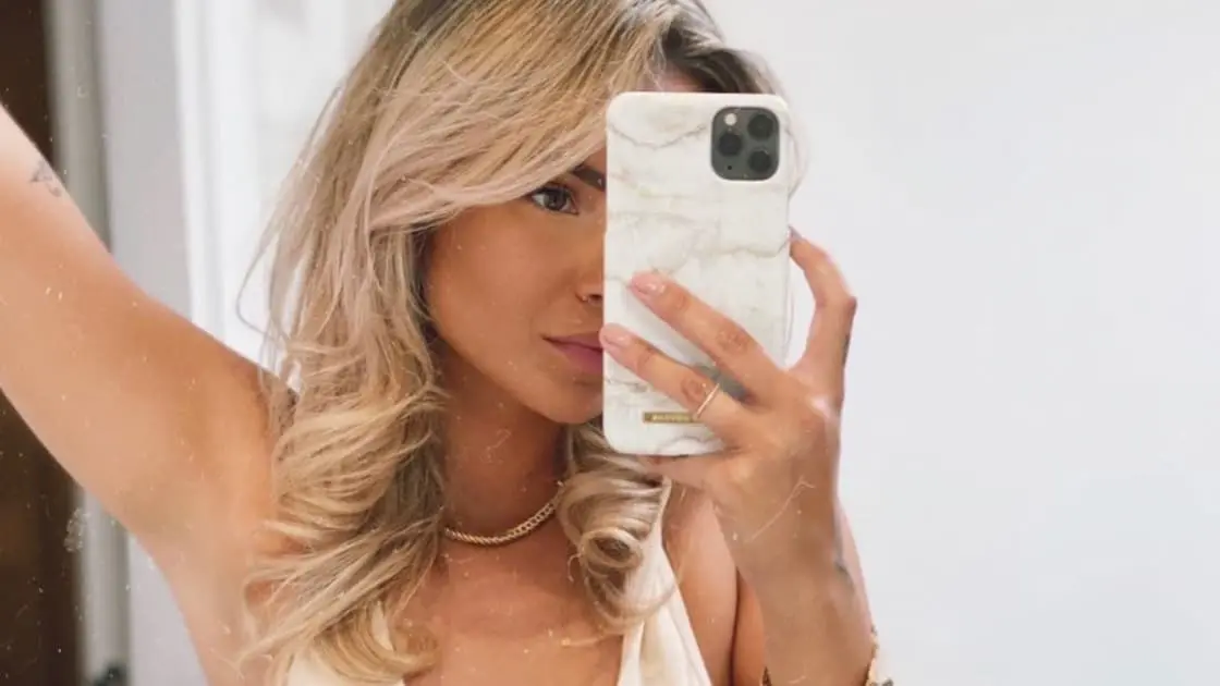 monica geuze selfie