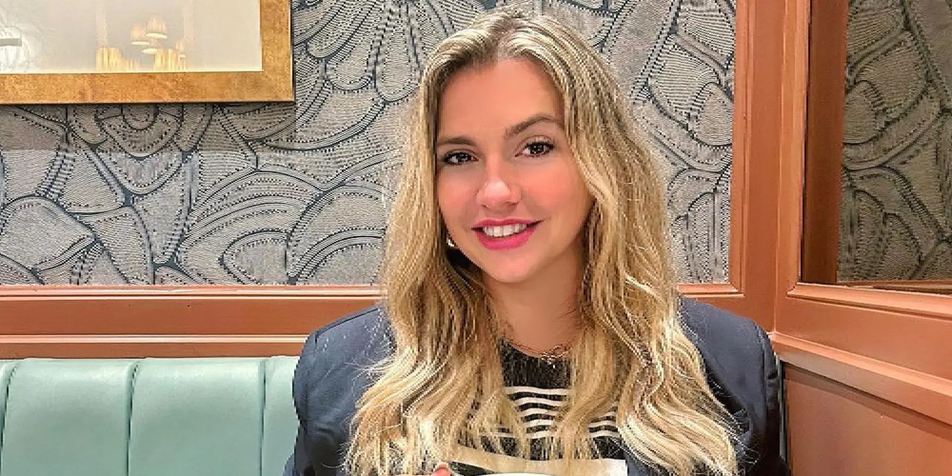 sensi lowe laat mensen schrikken met enorme bowlingballen