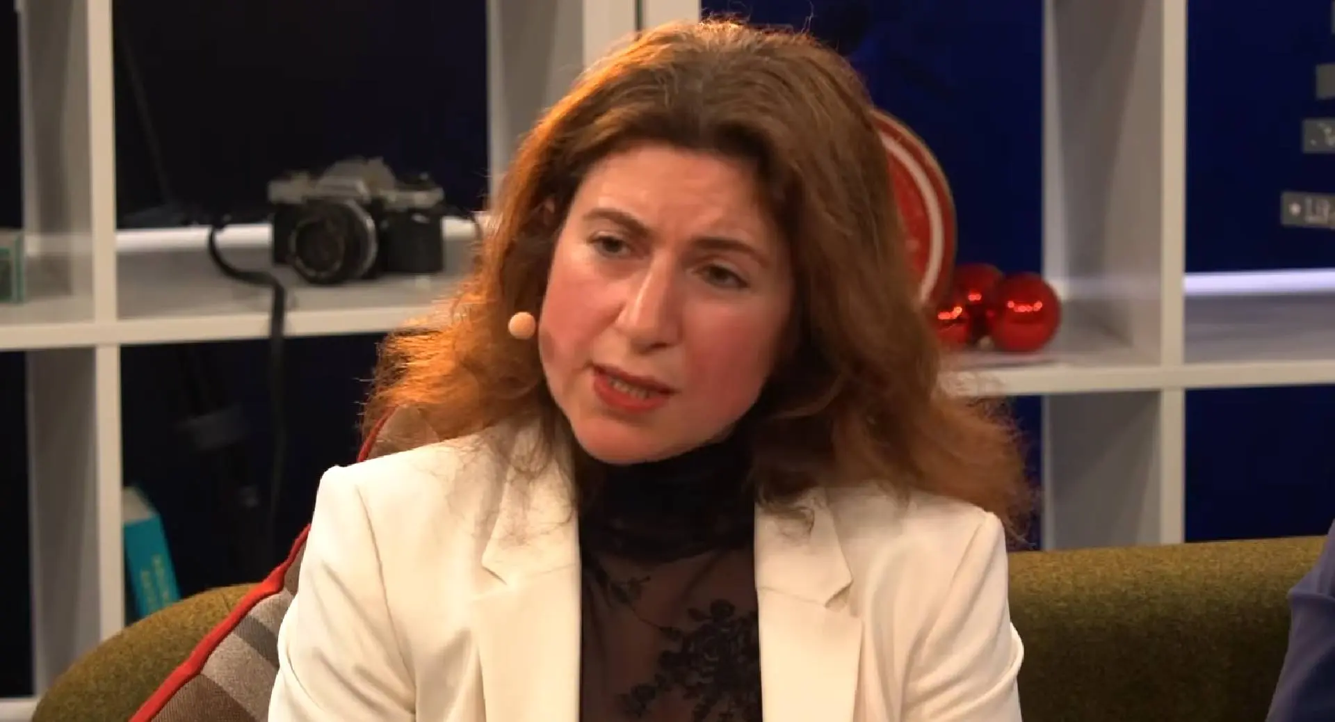 ayfer koc is de vrouw van pieter omtzigt