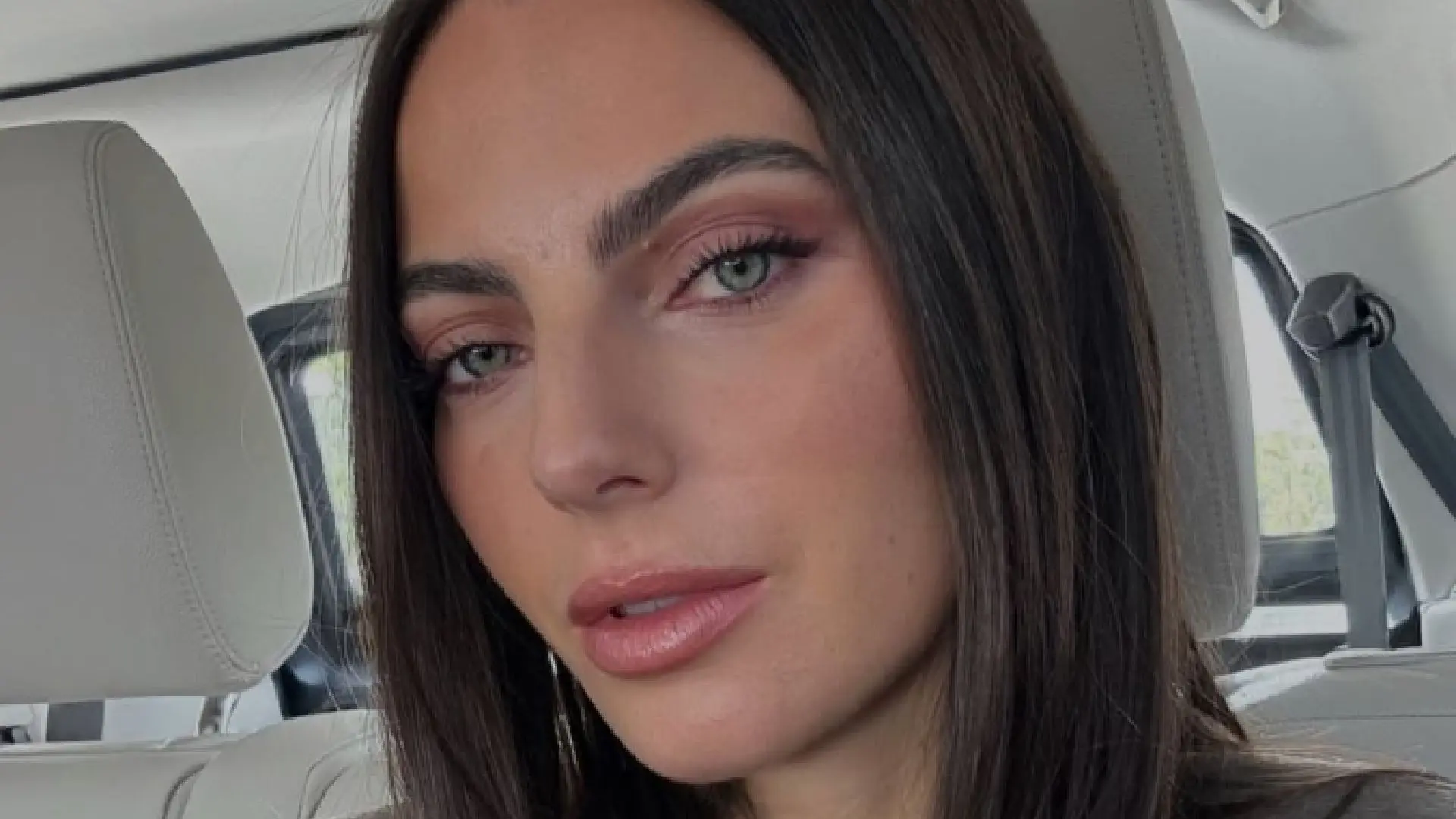 kelly piquet selfie 1