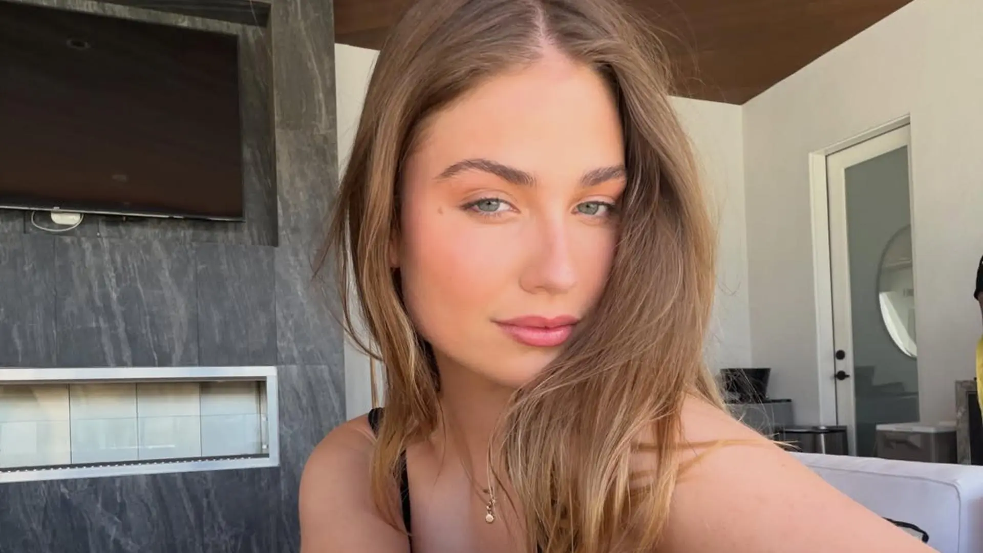 Roxy Dekker