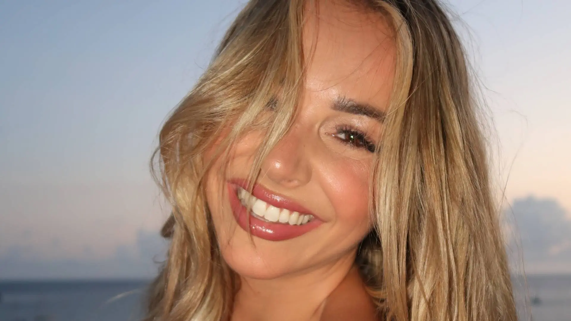 Emma Heesters (21)