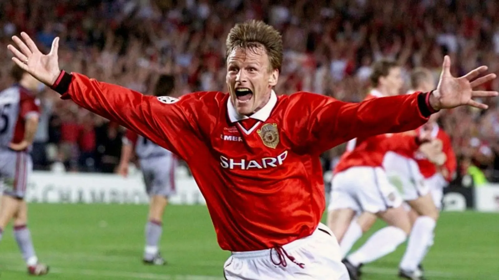 teddy sheringham manchester united celebrates 1999 champions league final 1 1