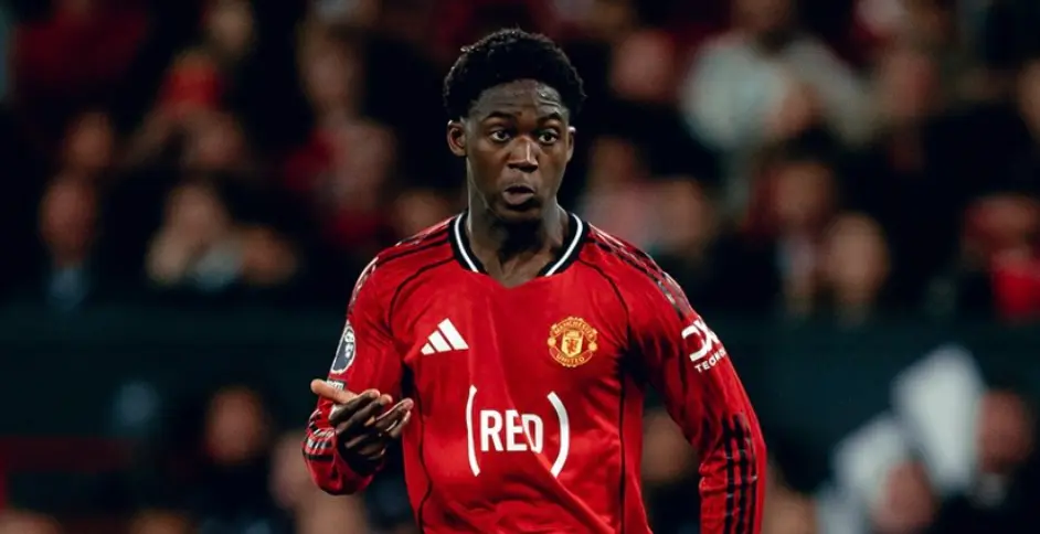 Manchester United midfielder Kobbie Mainoo