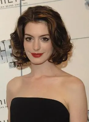 anne hathaway july 08 wire