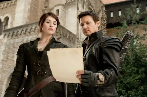 hansel and gretel witch hunters gemma arterton jeremy renner1 600x399