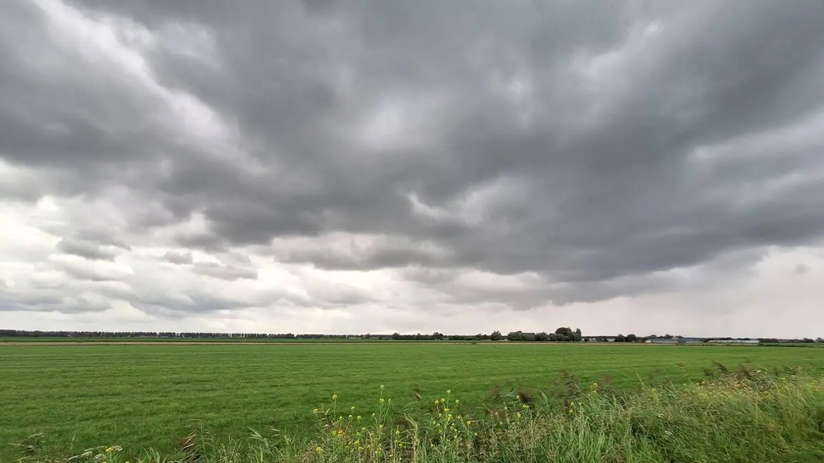 250622zwaarbewolkt