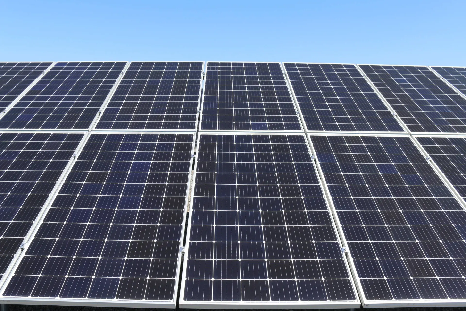 lcec-solar-panels-4985342